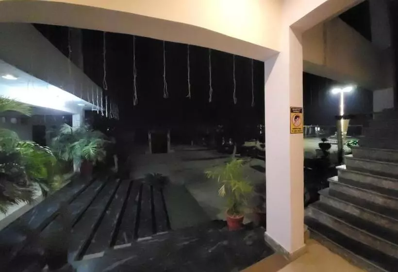 Majatalo Utsav Vatika