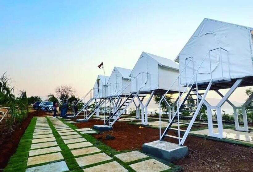 Resort Nirwana Stays