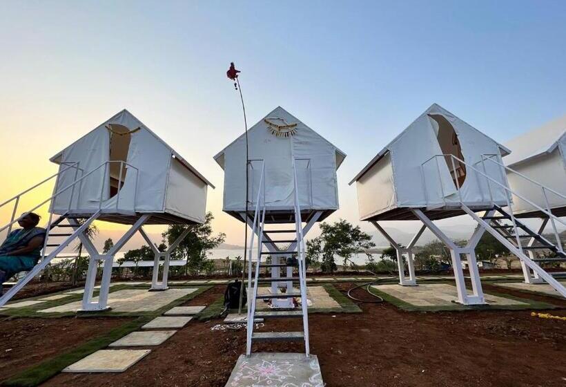 Resort Nirwana Stays