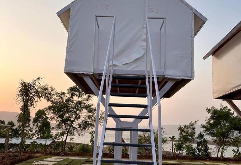 Resort Nirwana Stays