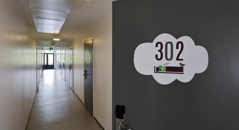 הוסטל The Park By Cheapsleep