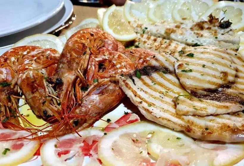 簡易ホテル Ristorante L'orizzonte