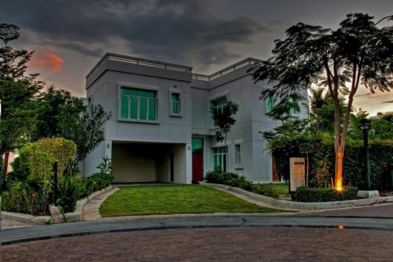 فندق Blue Lagoon Resort Hua Hin