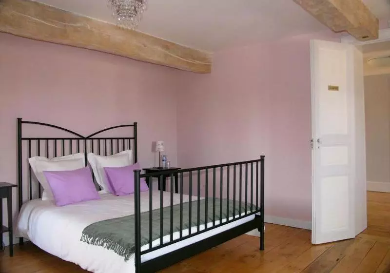 Hotelli Chambres Dhotes Au Chateau
