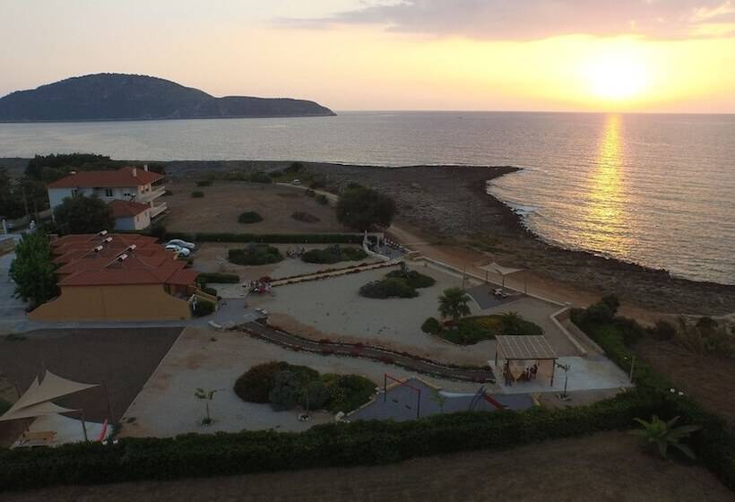 Отель Esperides