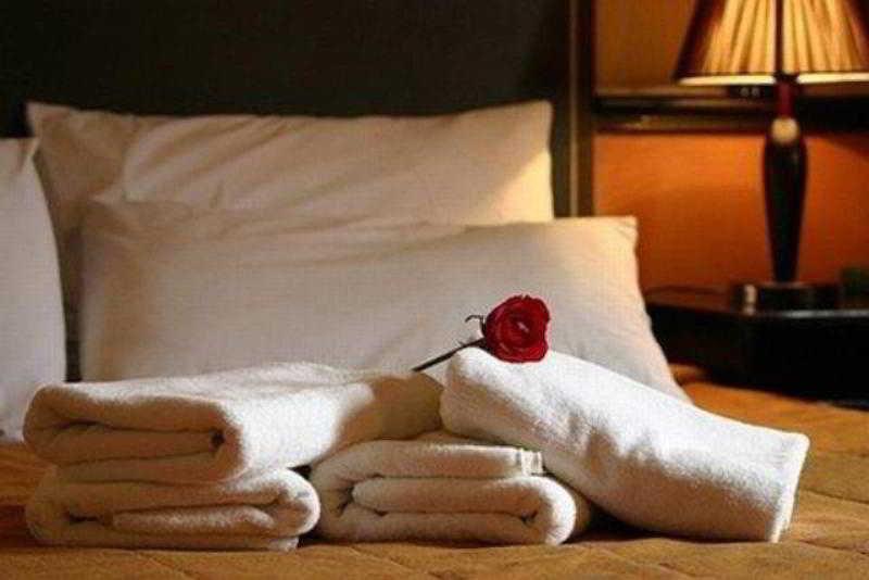 בית מלון כפרי Fern Garden Suites