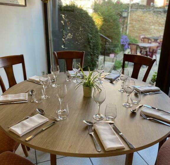 فندق Hostellerie Du Chateau