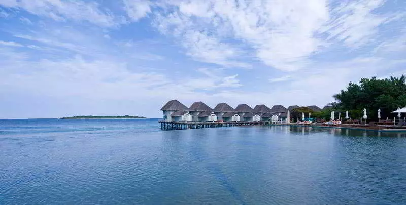 هتل J Resort Alidhoo
