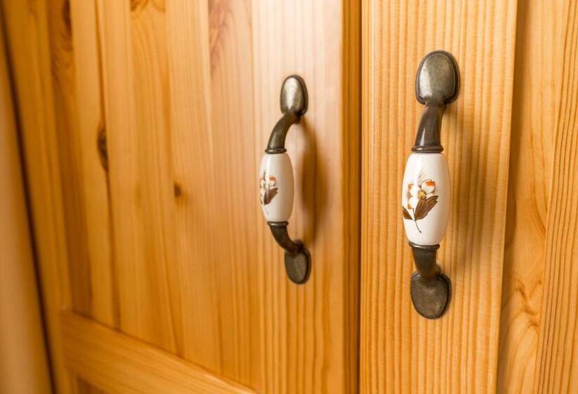 هتل Lantern Guest House