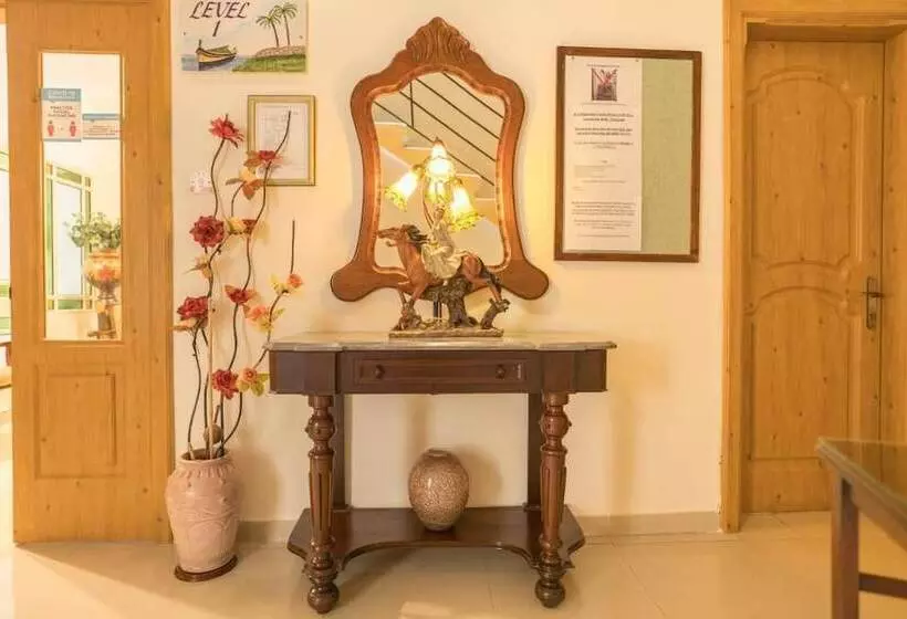 هتل Lantern Guest House