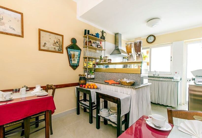 هتل Lantern Guest House