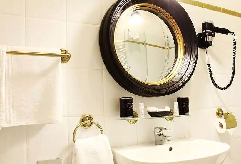 Hotelli Milford Suites Budapest