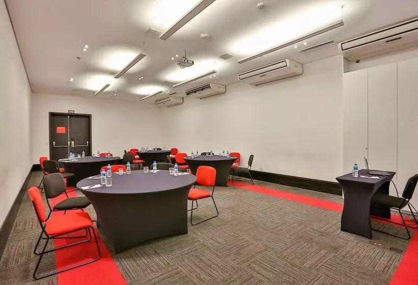 Hotelli Radisson Red Campinas