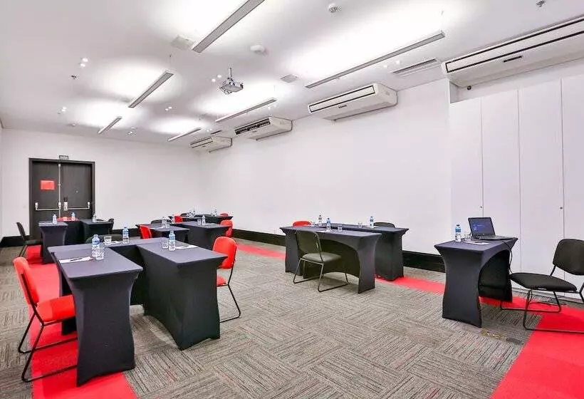 Hotelli Radisson Red Campinas