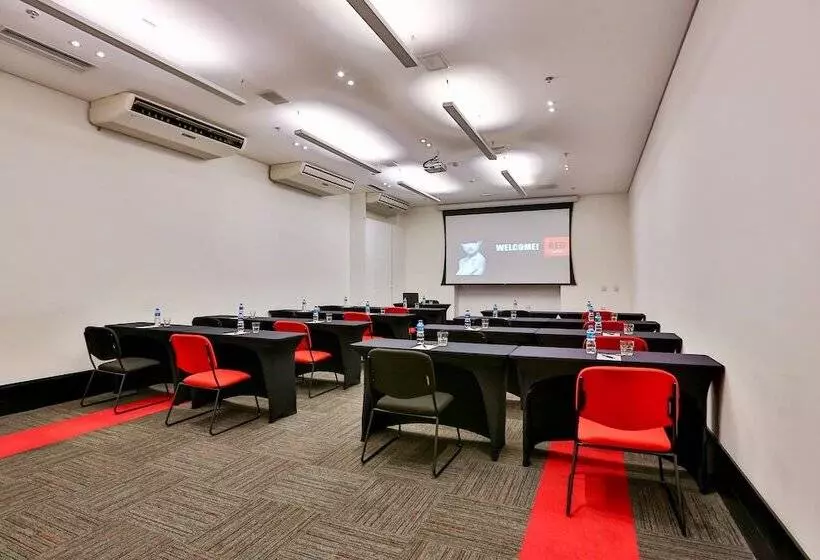Hotelli Radisson Red Campinas