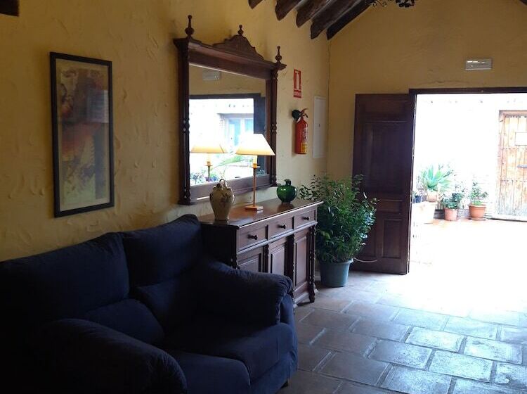 فندق ريفى Restaurante Las Buitreras