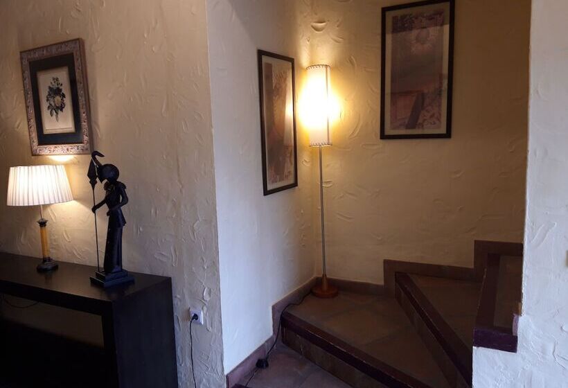 فندق ريفى Restaurante Las Buitreras