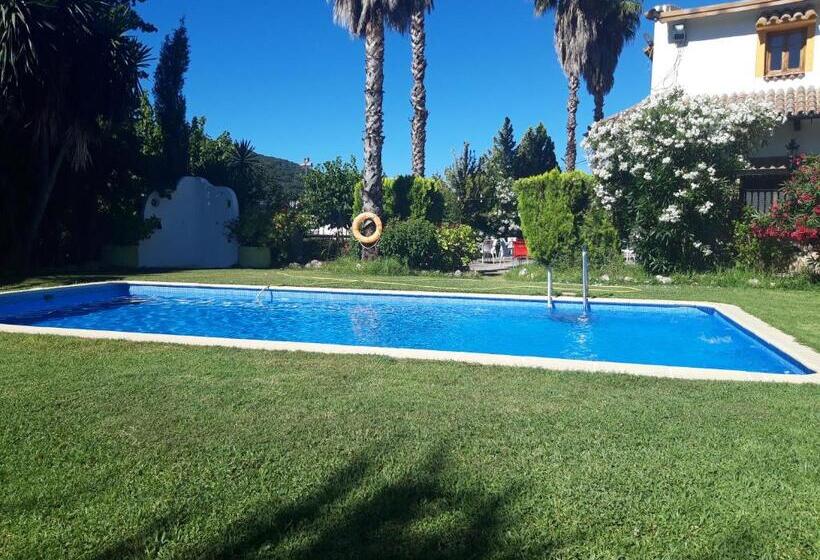 فندق ريفى Restaurante Las Buitreras