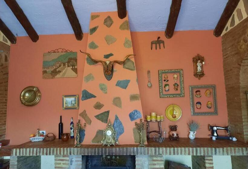 فندق ريفى Restaurante Las Buitreras