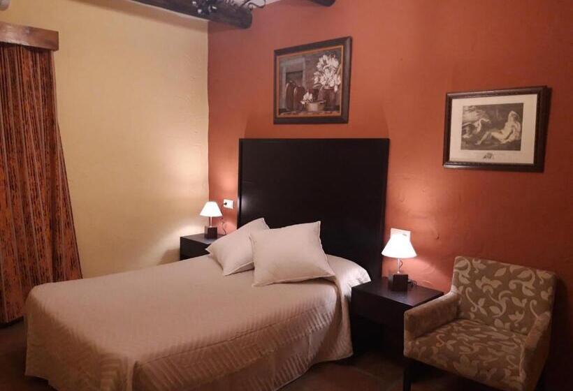 فندق ريفى Restaurante Las Buitreras