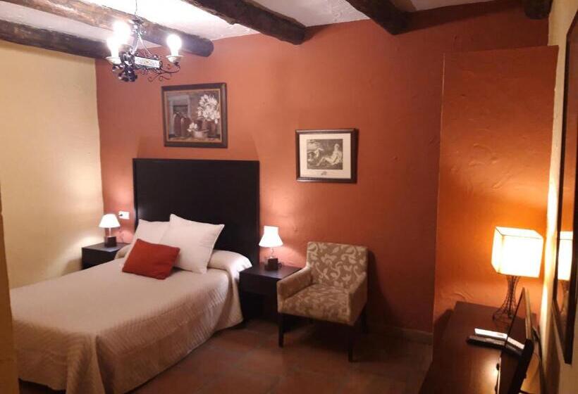 فندق ريفى Restaurante Las Buitreras