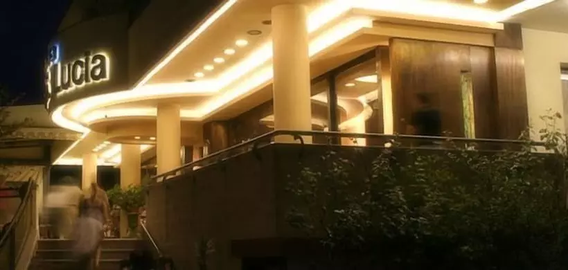 ホテル Santa Lucia