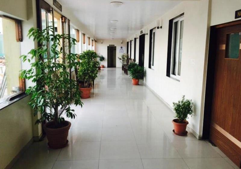 هتل Shree Avezika Comfort