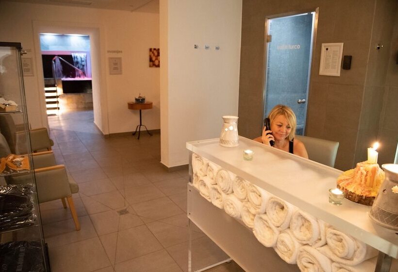 هتل Soho Boutique Capuchinos & Spa