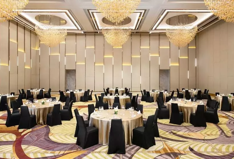 ホテル The Westin Jakarta