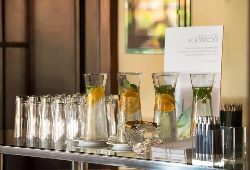 ホテル The Westin Jakarta