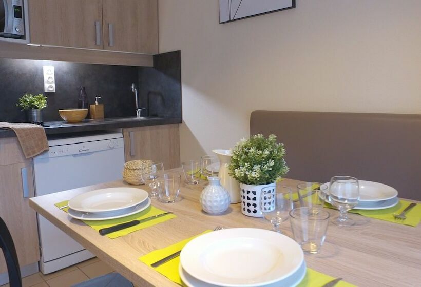 בית מלון כפרי Vvf Bourgogne Auxois Morvan