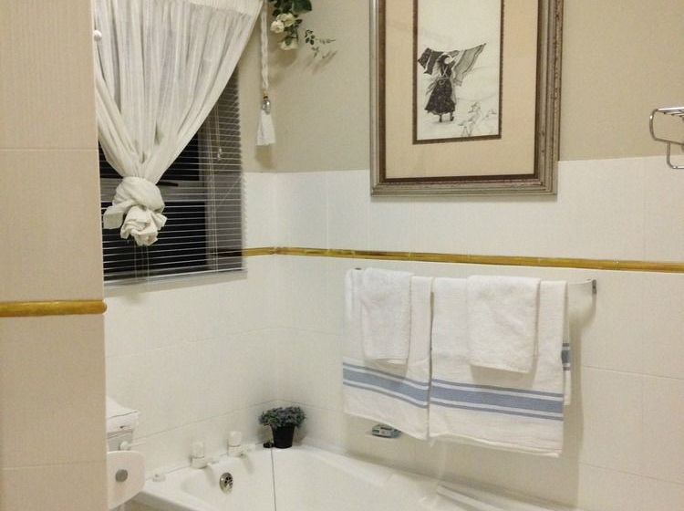 Zabdiel Self Catering