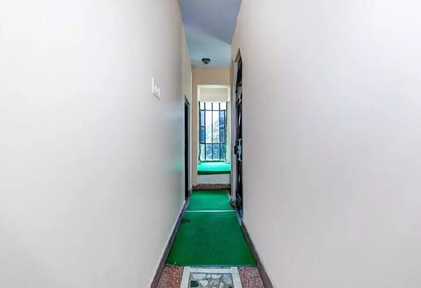 ホテル Oyo Flagship Maha Maya Inn Home Stay