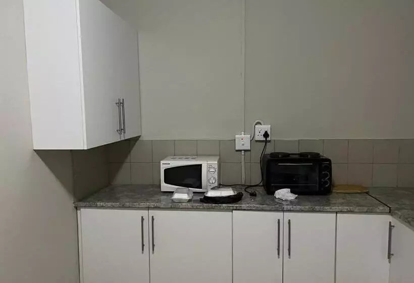 Aamiaismajoitus (B&B) Sunset Lodge