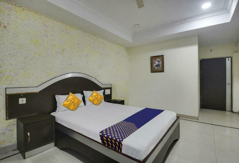 فندق Spot On Sree Tulasi