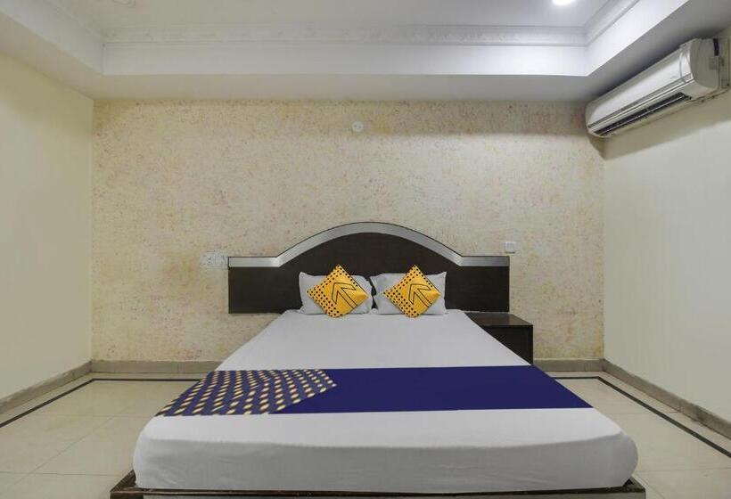 فندق Spot On Sree Tulasi