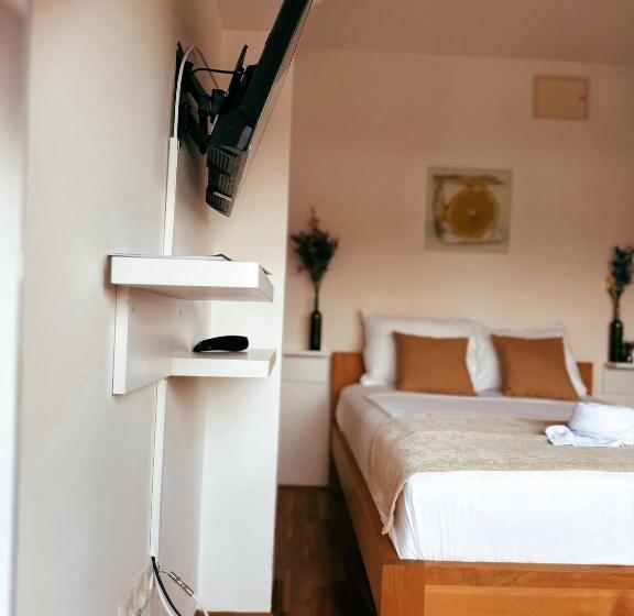 Magnus Aparthotel Free Parking