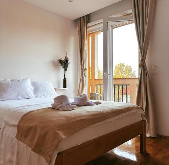 Magnus Aparthotel Free Parking