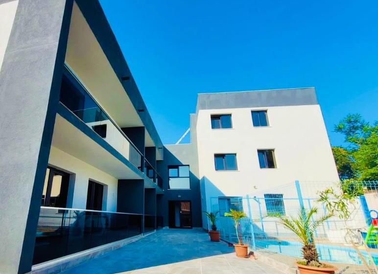 פנסיון Laguna Grey