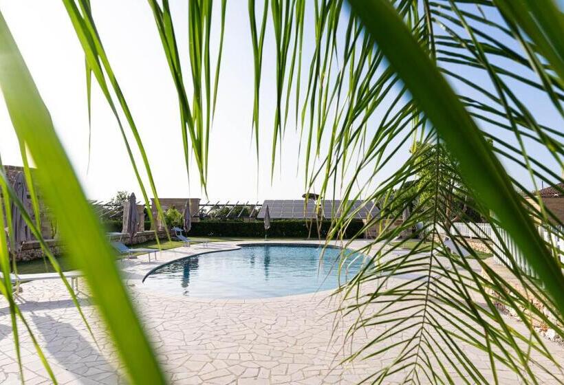 Borgo Specchia Natural Resort