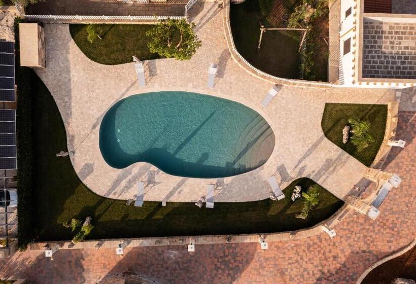 Borgo Specchia Natural Resort