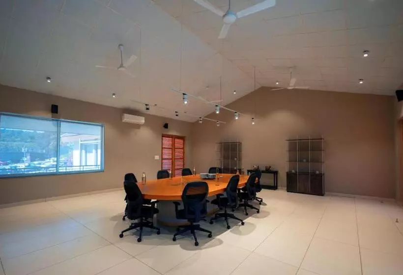 Lomakeskus Kshemavana The Wellness Retreat