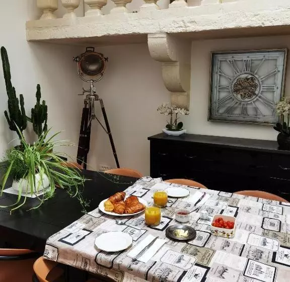 Aamiaismajoitus (B&B) Le Clos Des Consuls