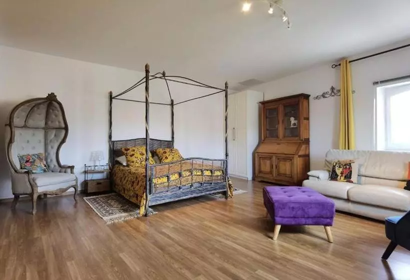 Aamiaismajoitus (B&B) Le Clos Des Consuls