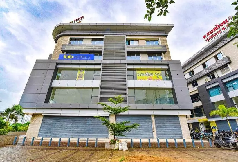 Fabhotel Sky Palace
