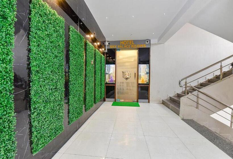 Fabhotel Sky Palace