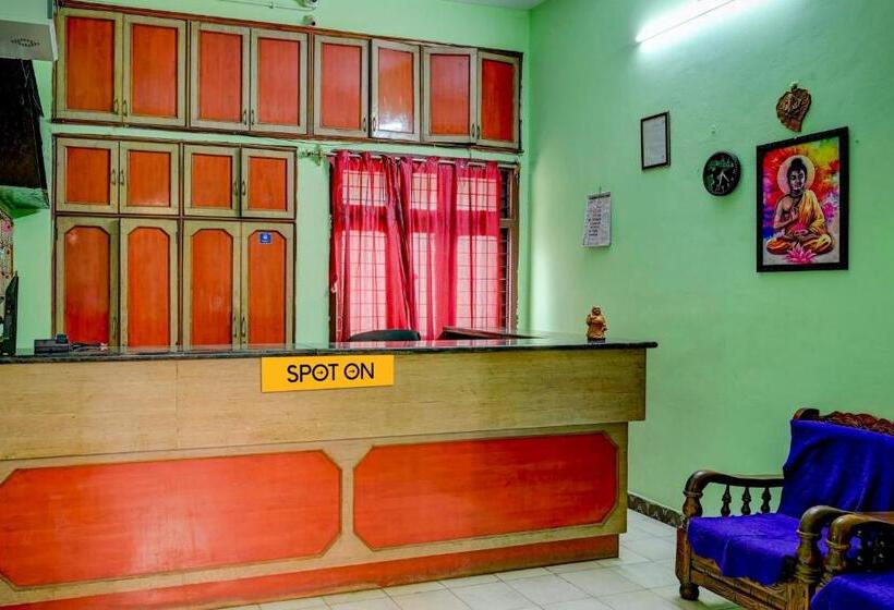 酒店 Spot On Harsha Varsha Deluxe Lodge