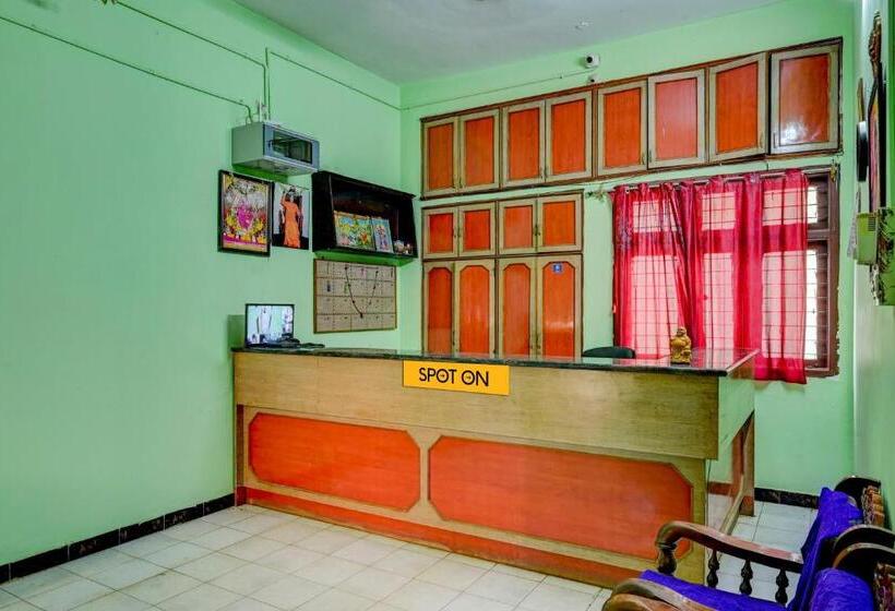 酒店 Spot On Harsha Varsha Deluxe Lodge