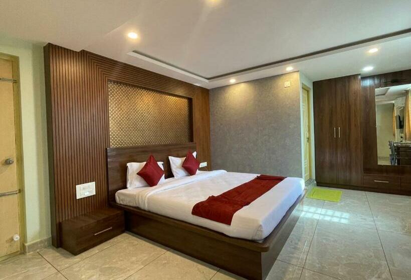 ホテル Staymaker Yashaswini Residency