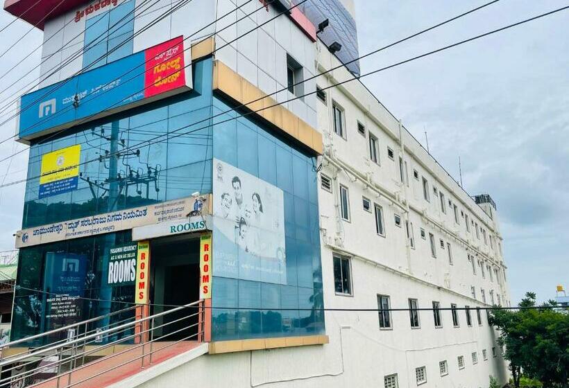 ホテル Staymaker Yashaswini Residency